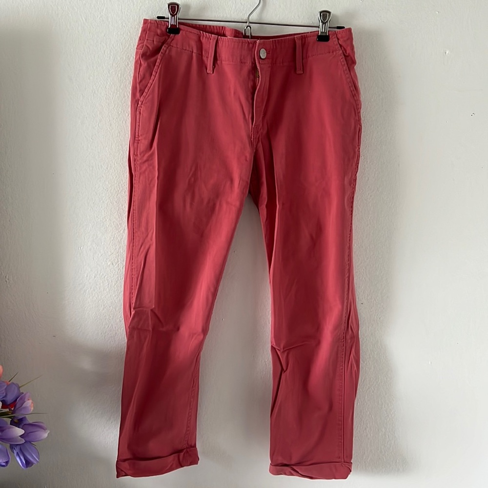 Levi’s womens cuffed canvas 3/4 pants